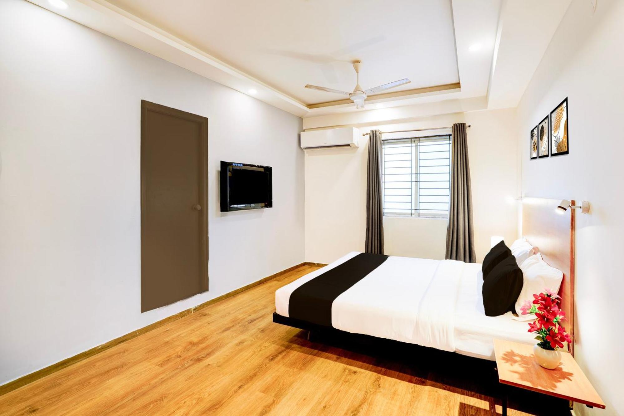Super Townhouse Jayanagar Hotel Bangalore Bagian luar foto