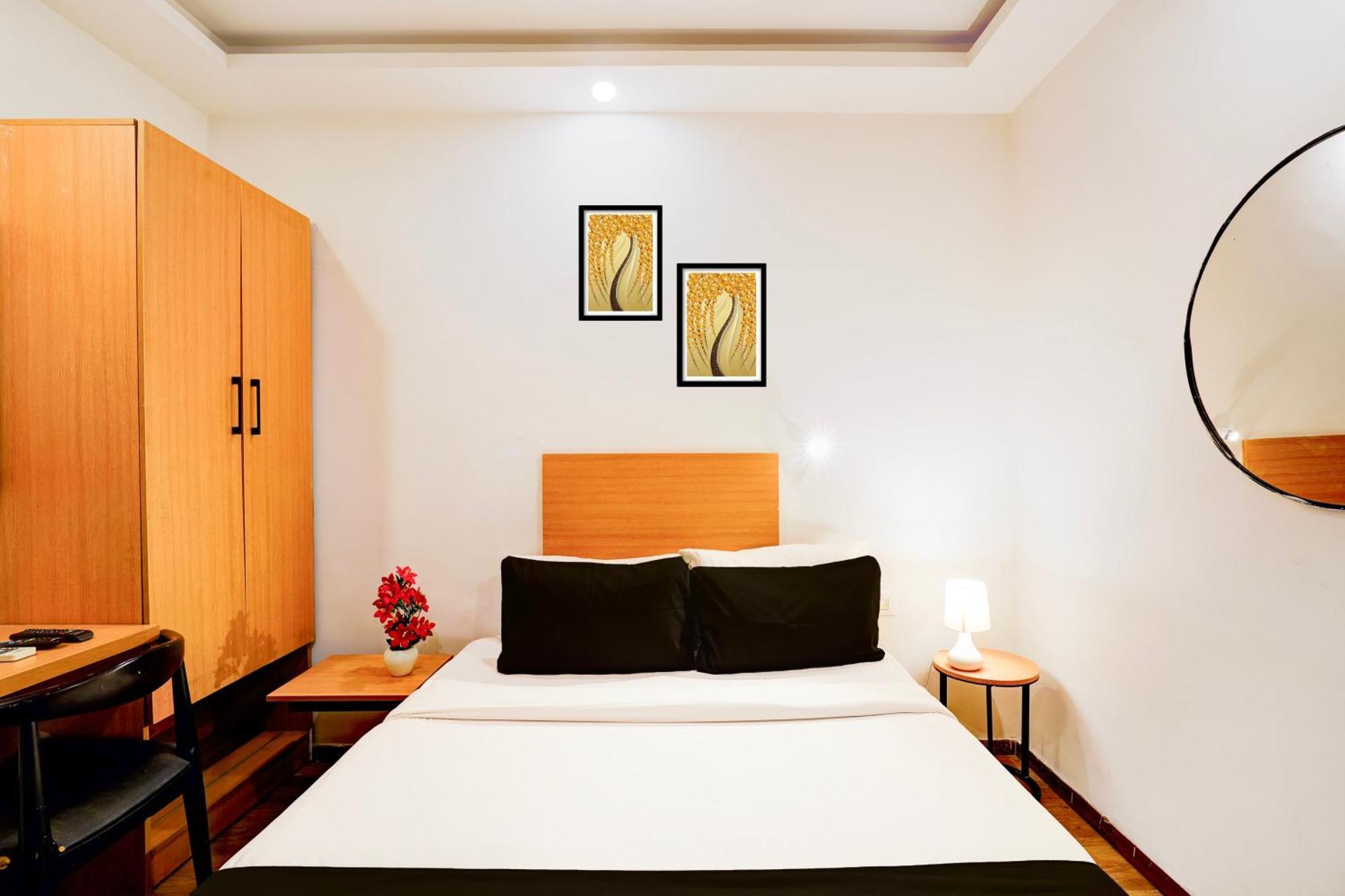 Super Townhouse Jayanagar Hotel Bangalore Bagian luar foto
