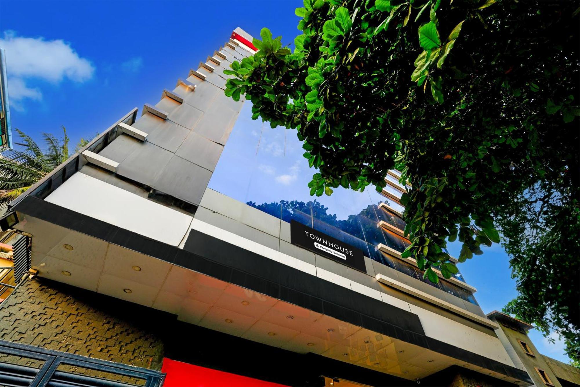 Super Townhouse Jayanagar Hotel Bangalore Bagian luar foto