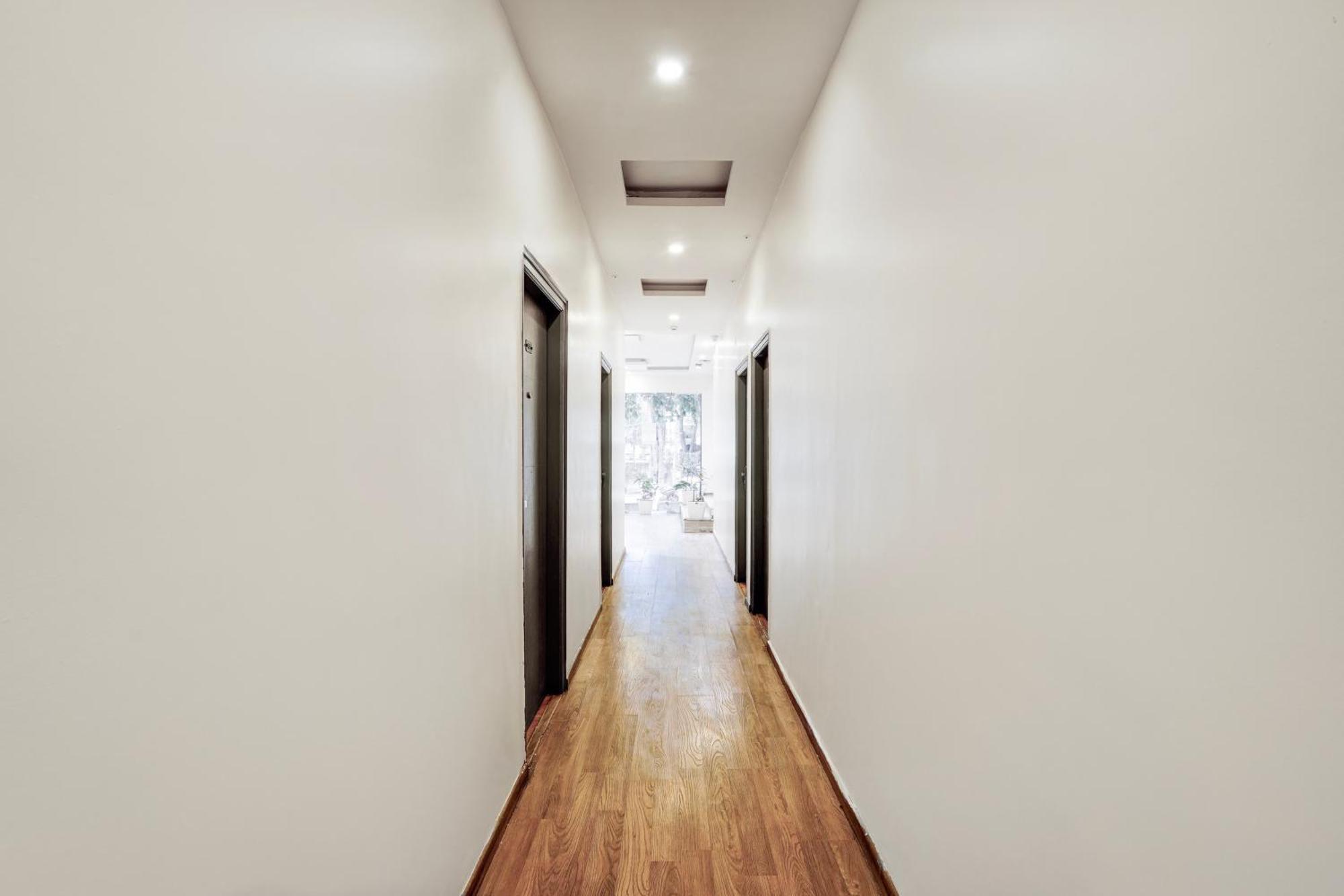 Super Townhouse Jayanagar Hotel Bangalore Bagian luar foto